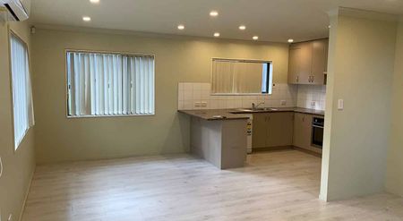 Charming 4BR Family Home in Avondale - Photo 2