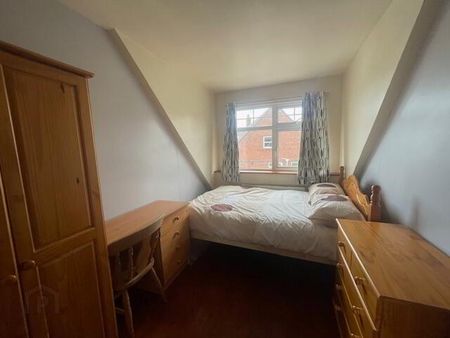 STUDENT LET 2026-27, 13 Lissadell Grove, Portstewart, BT55 7FB - Photo 5