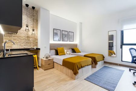 Carrer de Vinaròs, Valencia, Valencian Community 46020 - Photo 3