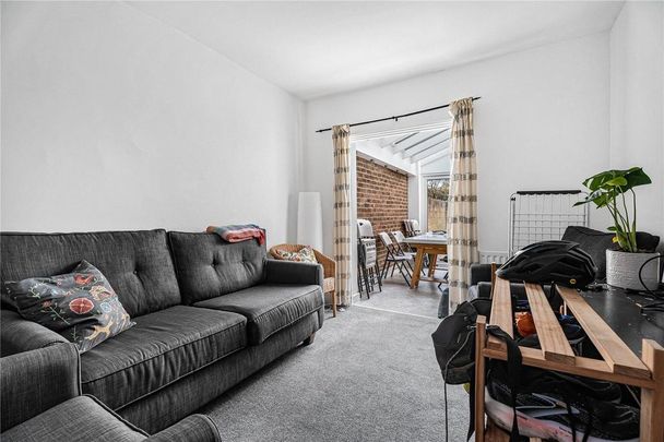 5 bedroom house to rent - Photo 1