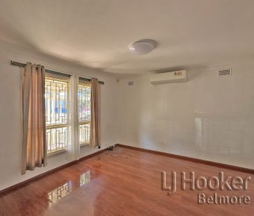 Spacious Four Bedroom House in Villawood! - Photo 1