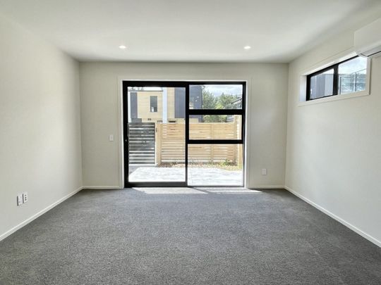 Modern 2-Bedroom Home in Wainuiomata - Photo 1