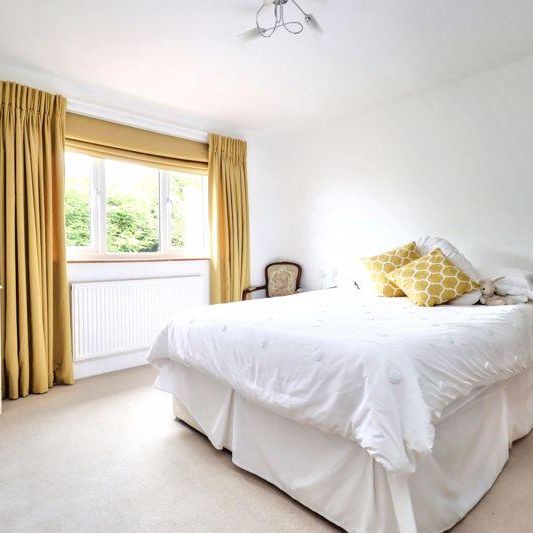 5 bedroom detached house to rent - Photo 1