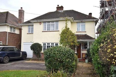 Barton Court Avenue, Barton On Sea, New Milton, Hampshire, BH25 - Photo 4