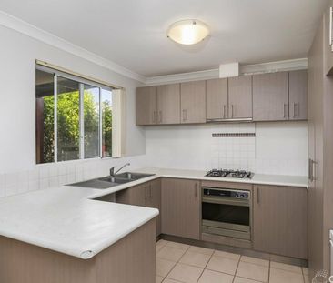 3x2 Villa | Private, Light-Filled & Low Maintenance - Photo 4