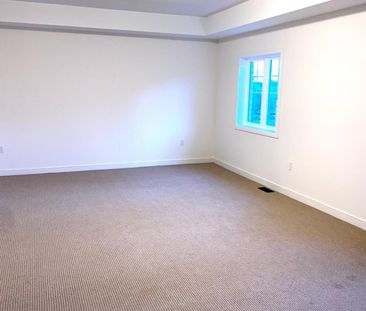 For Lease - 335 Reg Harrison Trail, Newmarket, Ontario - Photo 1