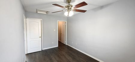 For Lease - 1 Pingel Road Unit# Coach, Markham, Ontario - Photo 2