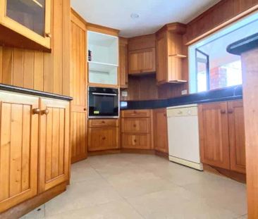 Spacious Four-Bedroom Lifestyle Property (Rura... - Photo 2