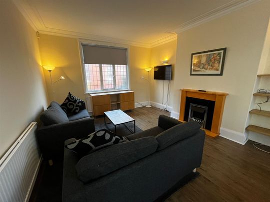 Rokeby Gardens, Headingley, LS6 3JZ, Leeds - Photo 1