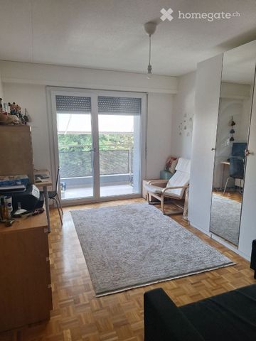 Appartement de 3 pièces rénové avec une belle vue - Photo 2