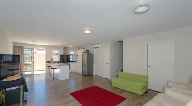 Ideal Student Apartment - Walk to uni - largeRooms - Photo 1