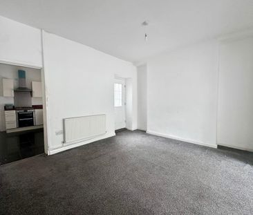 4 bedroom terraced house to rent - Photo 1