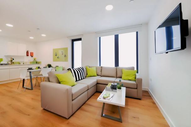 4 Bed En-suite - Photo 1