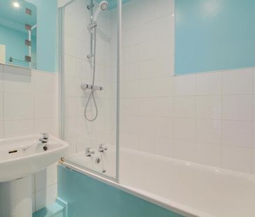 2 bedroom maisonette to rent - Photo 4