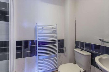 Central Court, Roath, CF24 - Photo 3