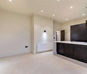 Elegant apartment is situated within a beautifully renovated period... - Photo 3