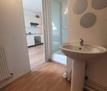 Location Appartement 2 pièces 20m² MAUBEUGE 59600 - Photo 5