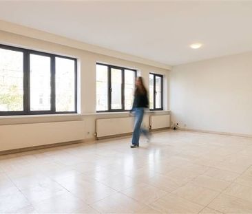 Appartement te huur - Photo 1