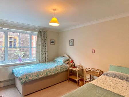 Magdalene Court, Taunton - Photo 3