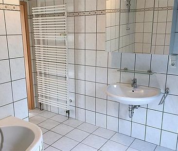 Dachgeschosswohnung mit Extras! - Foto 1