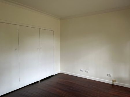 Neat Family Home - Photo 5