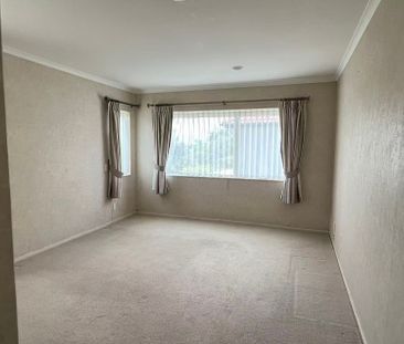 Spacious Family Home - Photo 6