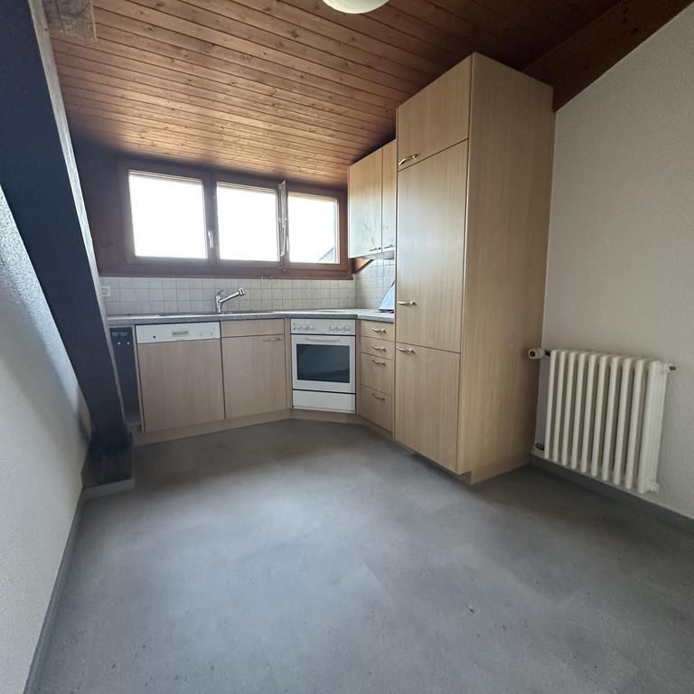 Frisch renovierte 4.5-Zimmerdachwohnung im Zentrum - Foto 1