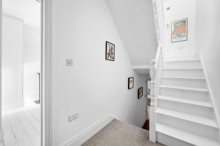 4 bedroom terraced house to rent - Photo 4