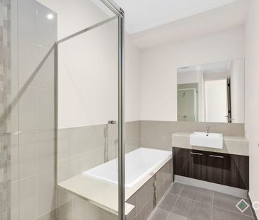 Stunning and Low Maintenance - Photo 6