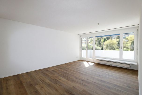 Helle, stilvolle und komplett renovierte 4.5 Zimmer-Wohnung - Foto 1