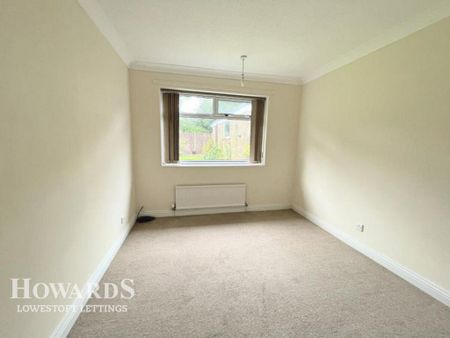 3 bedroom detached bungalow to rent - Photo 4