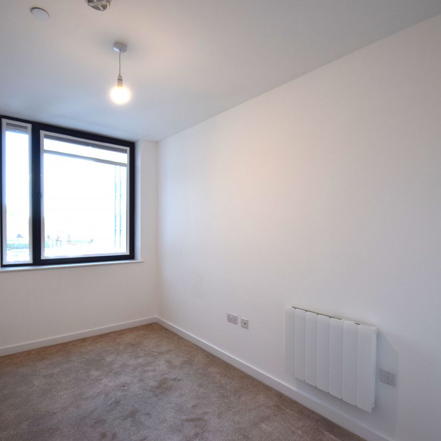 Victoria Avenue, Southend On Sea, Essex, SS2 - Photo 1