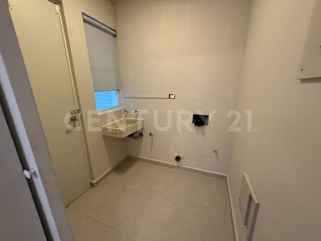 Casa en Renta frente al Parque en Alvento, Apodaca, Nuevo León - Photo 5