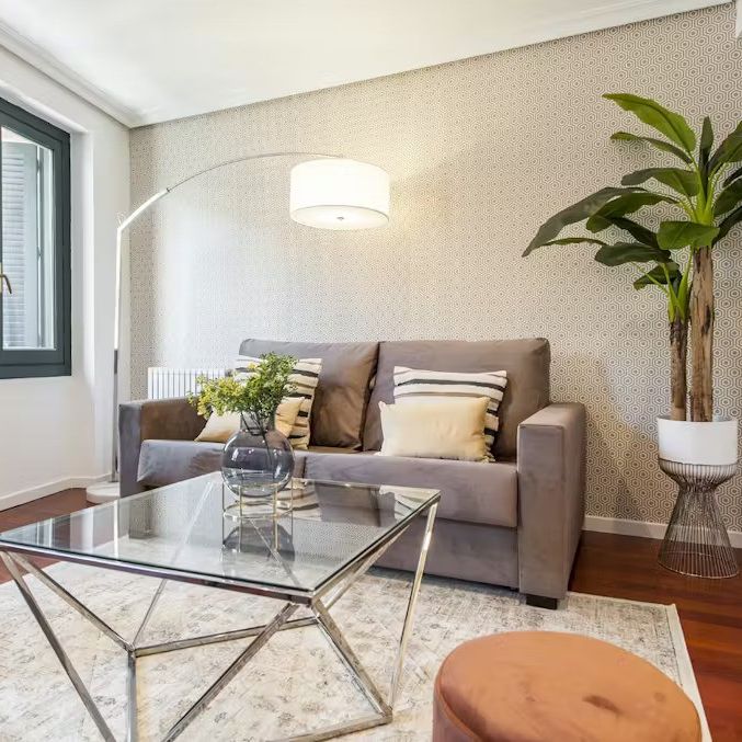 Calle de los Reyes, Madrid, Community of Madrid 28015 - Foto 1