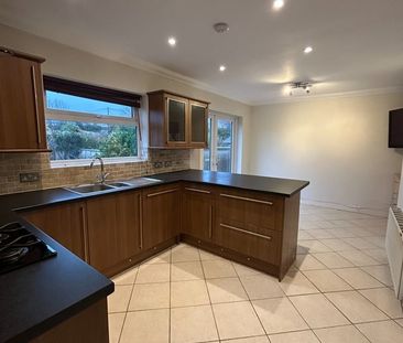 3 Bed Semi-Detached House, Bindon Drive, BS10 - Photo 2