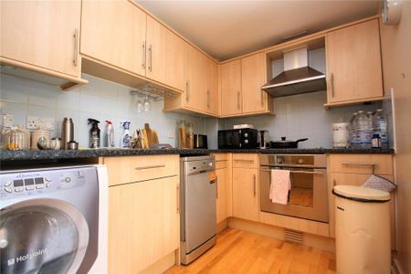 2 bedroom apartment to rent - Photo 4