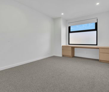 1F Sydenham Street, Moonee Ponds VIC 3039 - House For Rent | Domain - Photo 4