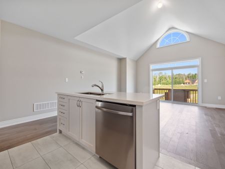 For Lease - 43 Palmira Drive, Georgina, Ontario - Photo 5