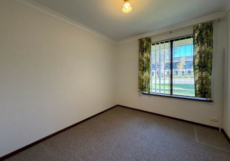 Modern & Appealing Comfort, Convenience & Lifestyle in a Prime Location - Photo 5