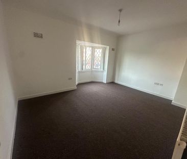 2 bedroom semi-detached house to rent - Photo 2