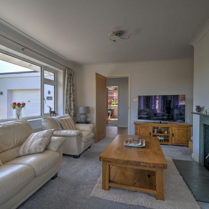 3 bedroom bungalow to rent - Photo 1