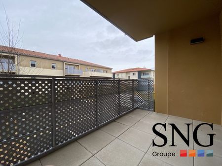 T2 AVEC BALCON ET PARKINGS - Photo 2