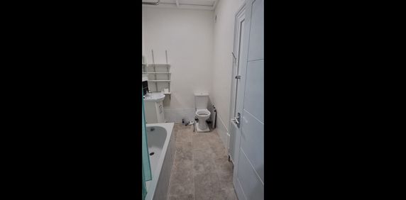 1 Bed Flat, Saxby Street, LE2 - Photo 2