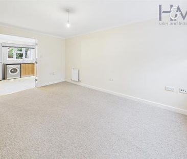 3 bedroom semi-detached house to rent - Photo 6