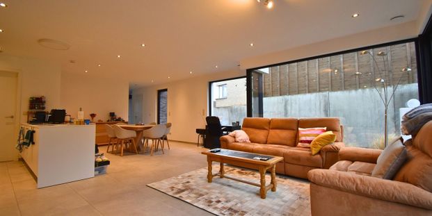 Moderne villa te huur in Vlezenbeek voor € 1.850 met 3 slaapkamers - Photo 1