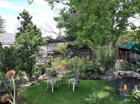 Frankston - Photo 3