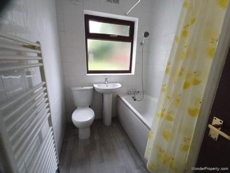 2 bedroom property to rent in London - Photo 3