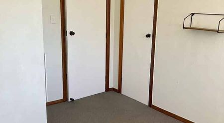 Ready to move in time for summer! - Photo 3