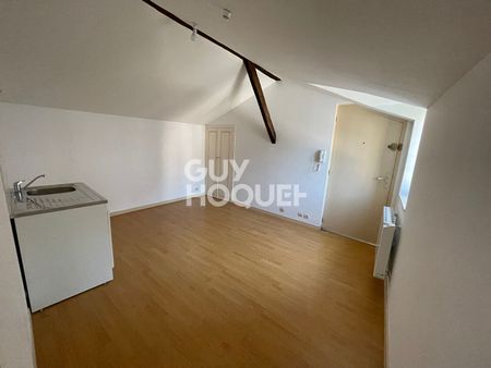 Studio à louer - Photo 2