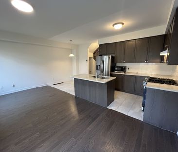 For Lease - 111 Hilts Drive, Richmond Hill, Ontario - Photo 6